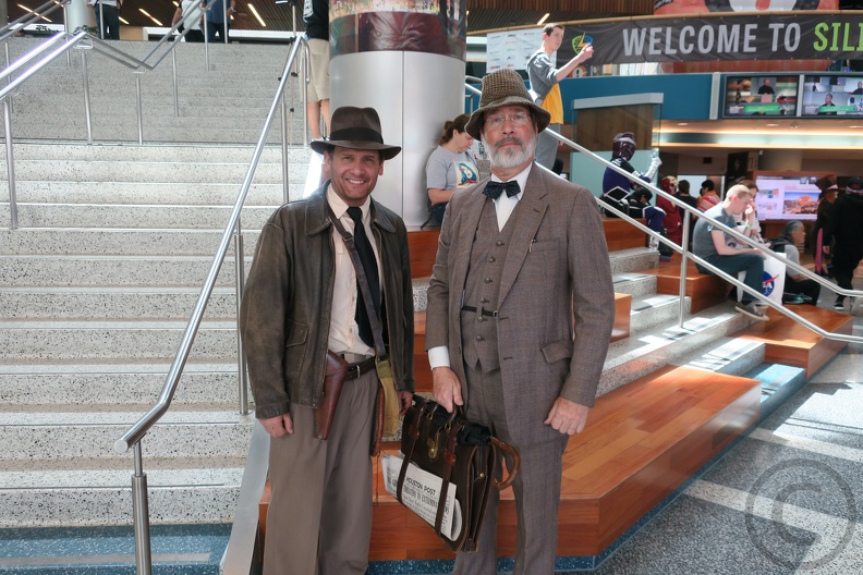 One of the best cosplay I spotted. Had I asked, I bet you the newspaper was period as well. IMG_1964.JPG